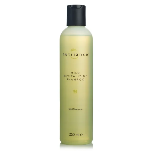 NeoLife Nutriance Mild Revitalizing Shampoo 250 ml bottle with aloe, chamomile and vitamin B3